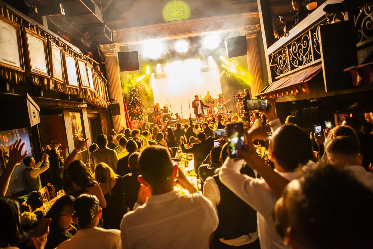 Vibrant Nightlife Bogotá - 2 - Premium Golf Experience